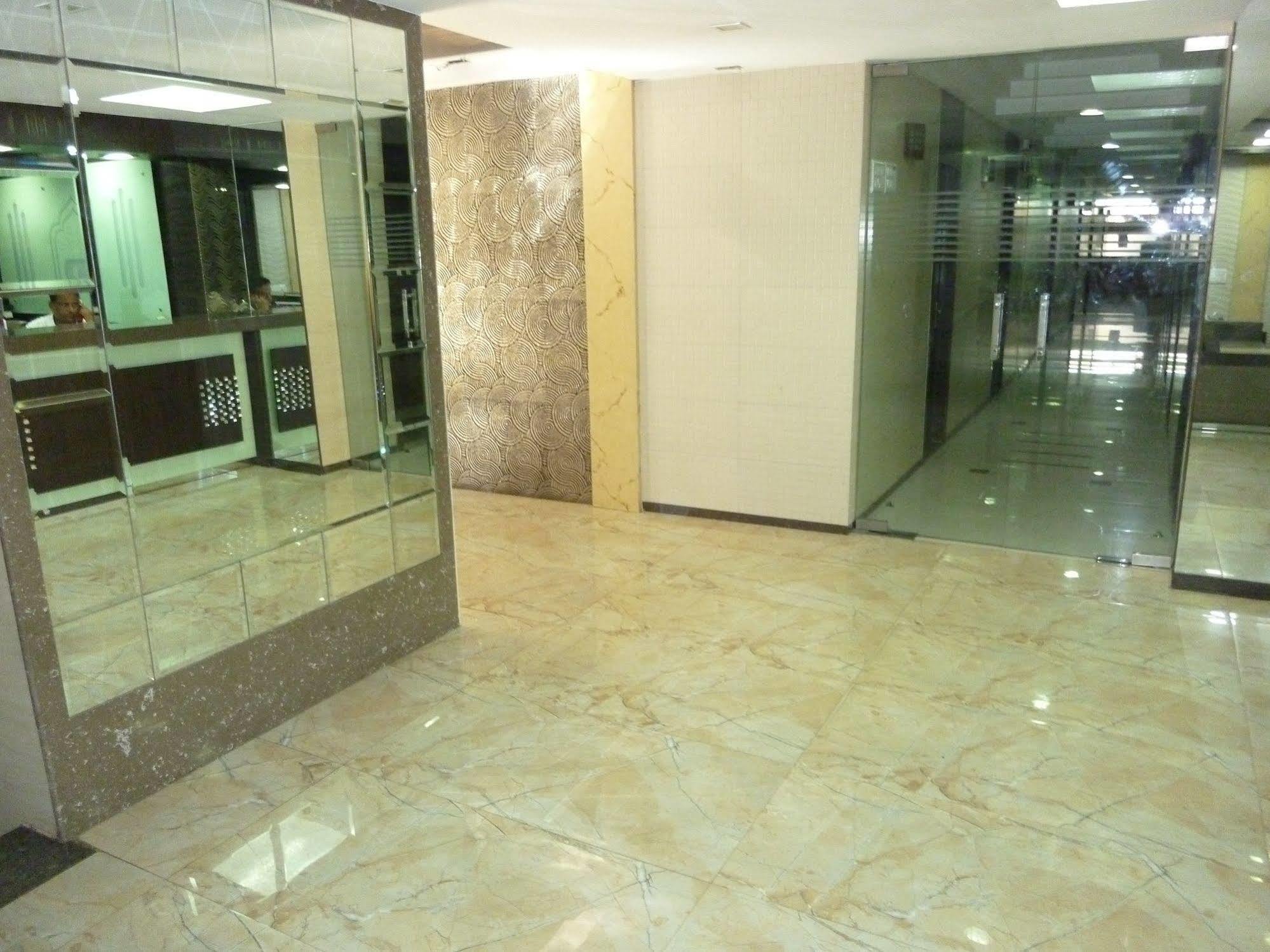 Hotel Regal Palace Bombaim Exterior foto